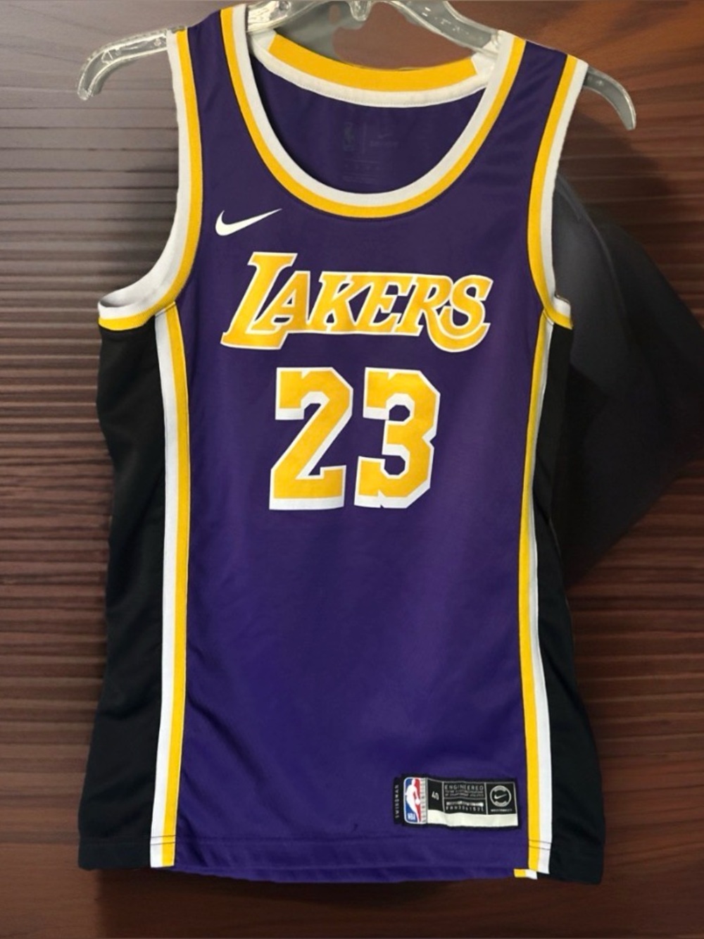 LeBron James #32 Lakers Jersey, Nike Team Engineered Adult Size S- 40
